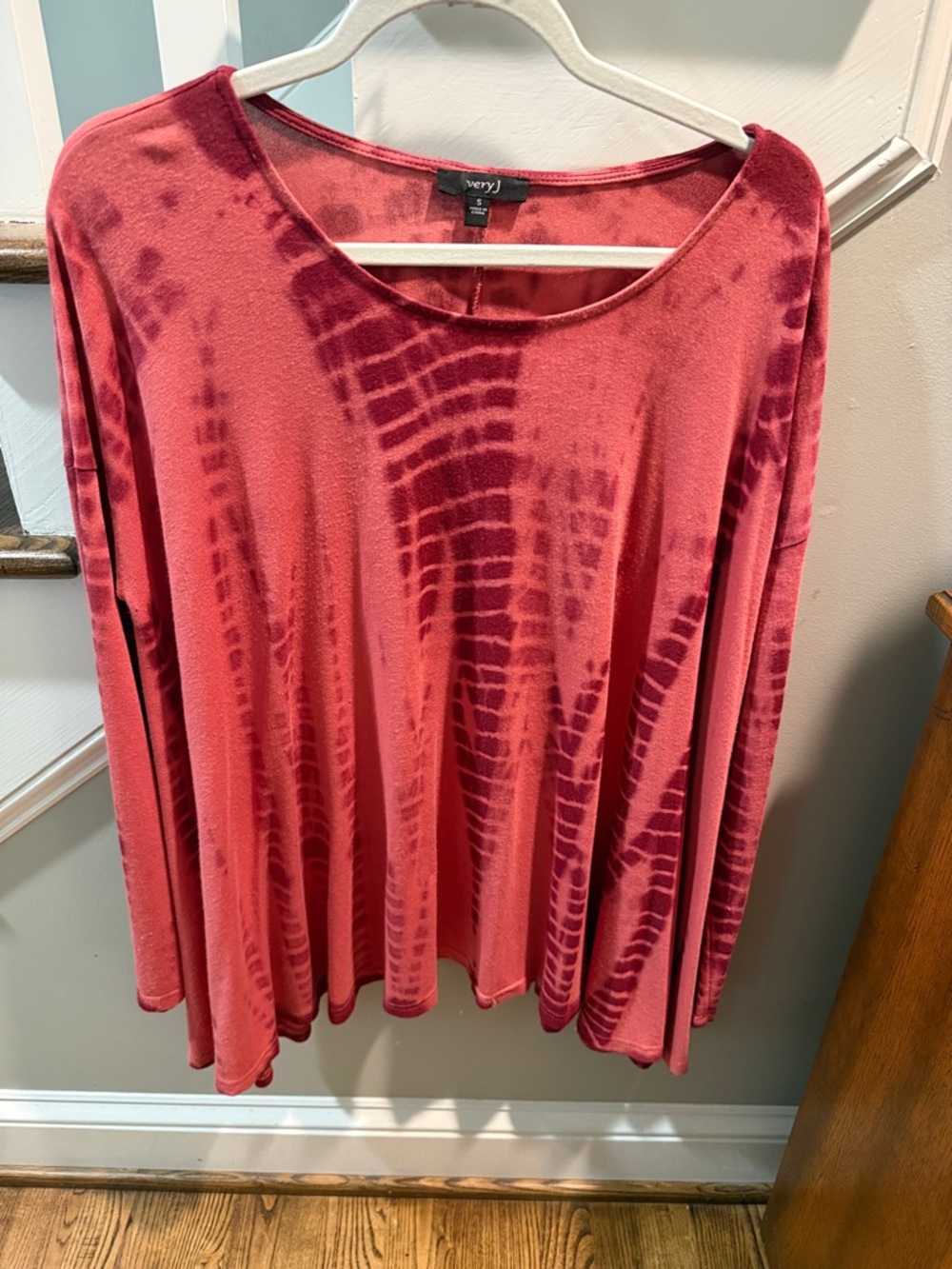 Very J Women's Long Sleeve Rose Red Tie-Dye Top